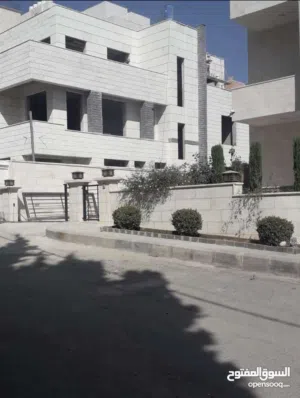 1000 m2 More than 6 bedrooms Villa for Sale in Amman Dabouq
