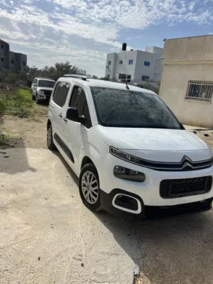بيجو بارتنر 2022