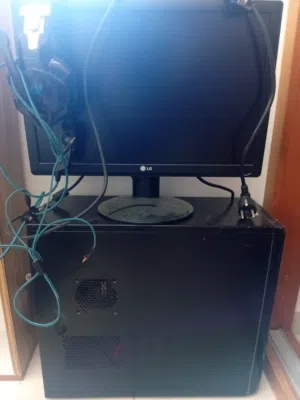 Windows LG  Computers  for sale  in Amman