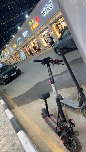 سكوتر الوحش كهربائي