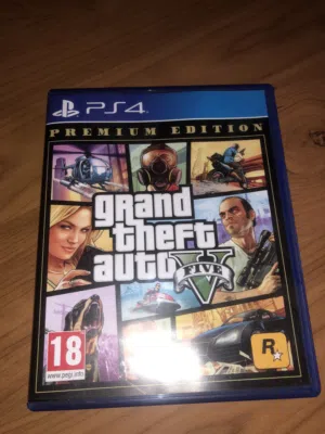 GTA V للبيع شبه جديدة استعمال بسيط جداً خبش لا