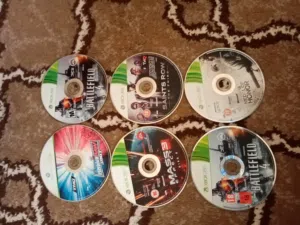 اكس بوكس 360 غير مفتوح ولا معدل نهائيا معه وصلات اصليه إيدين أصليات على بطاريات بلوتوث