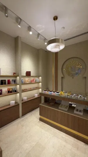 محل داخل HTMALL سوق الجمعة