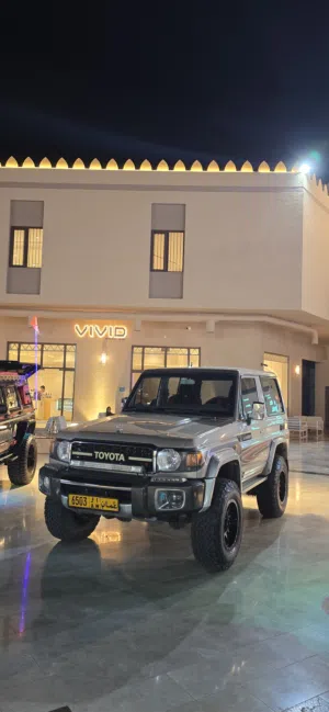 Used Toyota Land Cruiser in Muscat