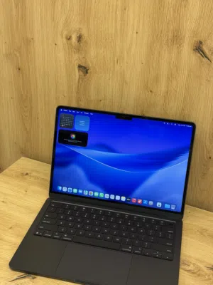 MacBook Air 2025. M4-Chip. 16 RAM. 512 SSD. 15.3-inch