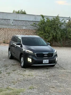 Used Kia Sorento in Tripoli