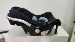 كرسي اطفال للسيارة car seat kidilo مع مراية وكراجة مجانا