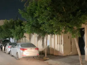 فيلا أرضية في حي الاندلس في مدينة طرابلس قريبة من الخدمات والمسجد والمدارس والعيادات والمطاعم