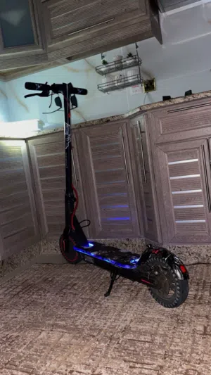 سكوتر كهربائي بحاله ممتازه بطاريه اصليه علا الفحص