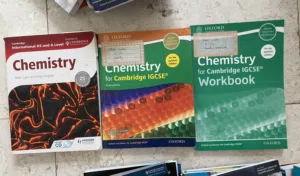 كتب دراسة كيمياءChemistry IGCSE A-level study books