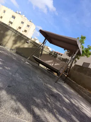 مرجيحه ثلاثيه بحاله جيده جدا للبيع الموقع عمان الجبيهه