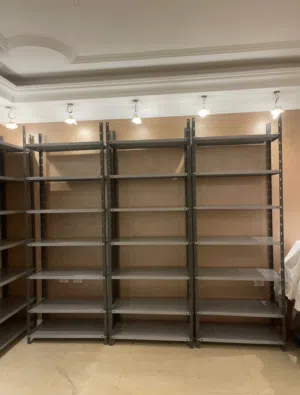 المنظر ده مش ديكور... ده شغل صح  استندات قوية تنظيم مثالي ومظهر يدي ثقة لأي عميل