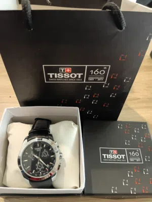 TISSOT. .. ساعة تيسوت جلد.. عدادات شغاله.. استوب وتش.. جلد إيطالي.. قفل اورجينال .. السعر. 15دينار