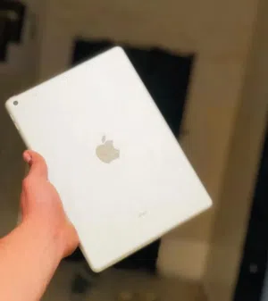 iPad 9 نظيف وبصمة سريعة  سعر ممتاز