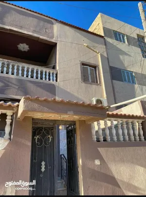 More than 6 bedrooms . 3 Bathrooms . 270 m22