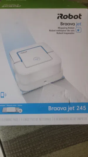 I robot braava jet ممسحه ارض ترش ماء وتمسحه تعمل عالبطاريه كل بطاريه تعمل 40 د معها بطاريتين وشاحن