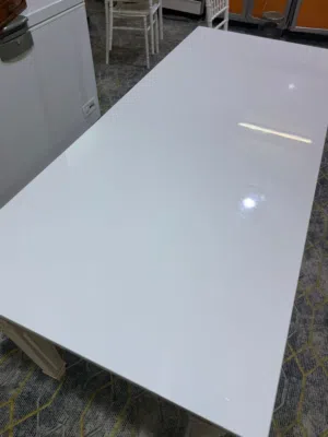 ميز طعام حجم كبير