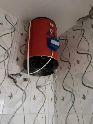 كيزر سخان ماي نضيف جدآ نضافه 100%