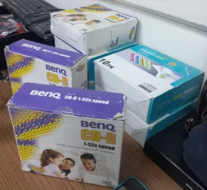 cd 700mb gigamax benq سيديهات