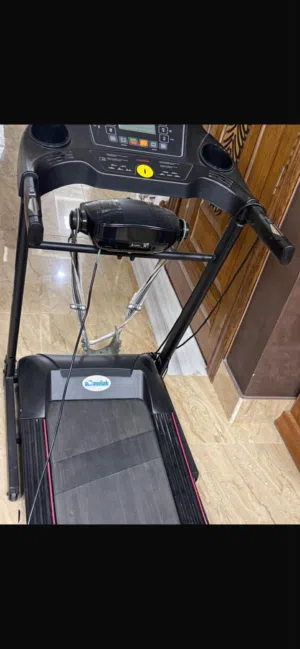 مواصفاتو شاشه رقميه بتحمل وزن 150 كيلو مدخل شاحن سرعان للركض وممتاز من جميع النواحي سعرو جديد 350 دي