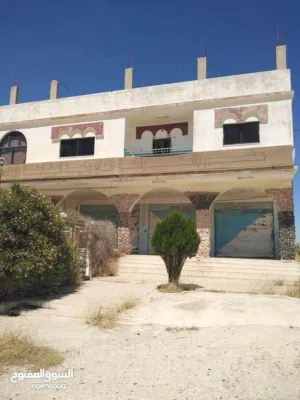 400 m2 . Landlord3