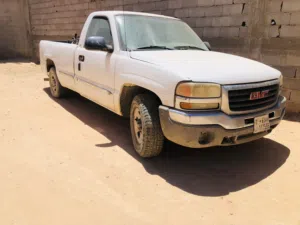 Used GMC Sierra in Gharyan