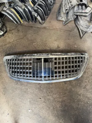 Mercedes S-Class W222 Maybach Front Grille (Fits 2014–2020) –