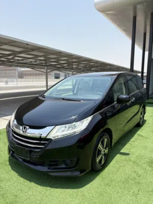 Honda Odyssey V4 GCC Spec Model 2016 7 Seat 129,000 km