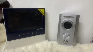 شاشة انتركم كوماكس (COMMAX) مع ميزة تسجيل صور و فيديو