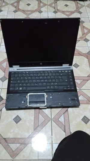 بيسي اليت بوك في حالة جيدة نسبيا