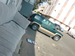 سياره جمس مستخدمه للبيت جير مكينه علي الشرط