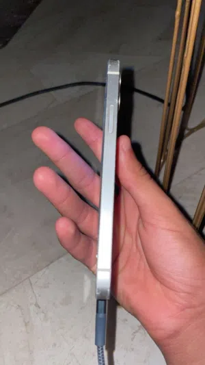 Apple iPhone 12 64 GB in Tripoli