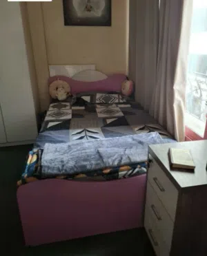 bed space for girls