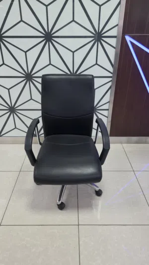 اثاث مكتبي مستعمل للبيع بالحبه او بالجمله