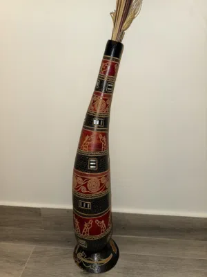 طقم فازات أفريقية منحوتة يدويًا مع عيدان ديكور طبيعية