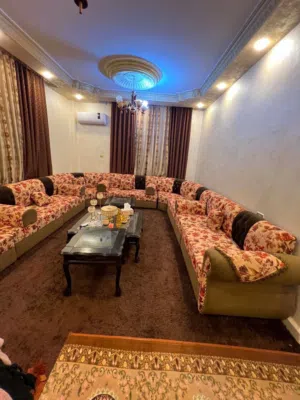طقم مرتب ونظيف استخدام قليل جداً