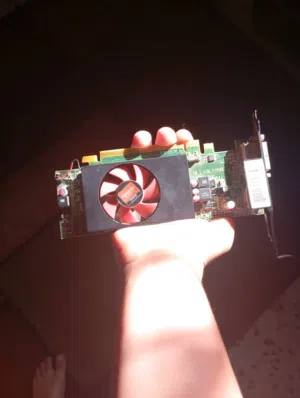 كرت شاشه R5 240 1gb