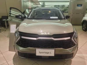 SUV Kia in Muscat