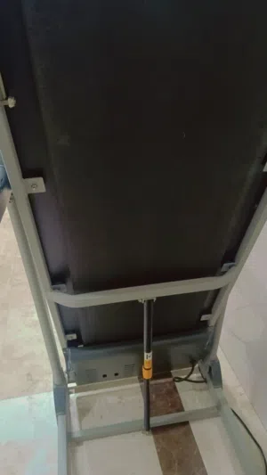 سير رياضي  مستعمل نظيف للبيع من الاخير