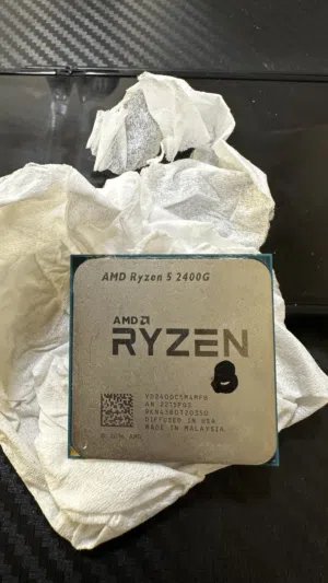 AMD Ryzen 5 2400G AMD Ryzen 5 2400G