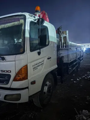 Hino Hiup 2012 with crane