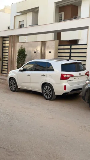 Used Kia Sorento in Benghazi