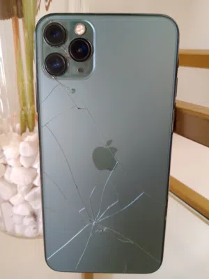 Apple iPhone 11 Pro Max 64 GB in Al Dakhiliya