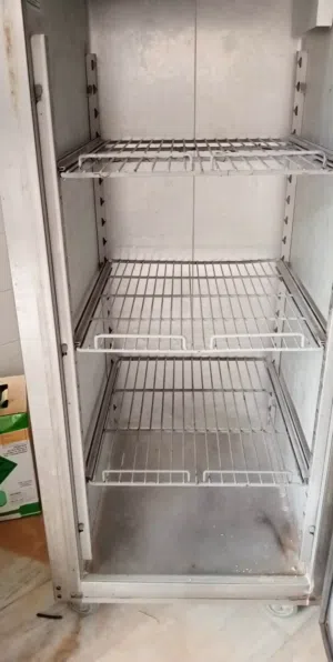 معدات للبيع