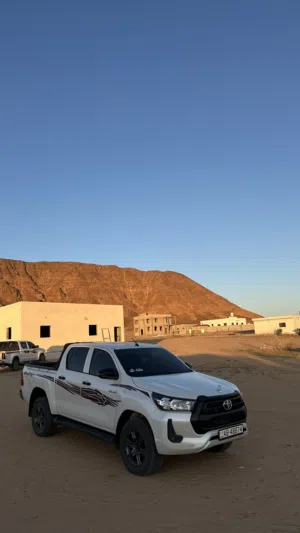 Used Toyota Hilux in Aqaba