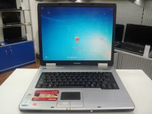 لاب توب توشيبا Toshibaاستيراد الخارج فرز اول بشاحن الأصلي بتاعه
