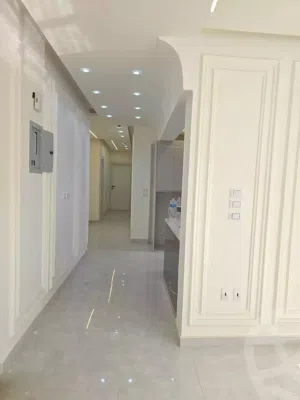 4 Bedrooms . 2 Bathrooms . 210 m24