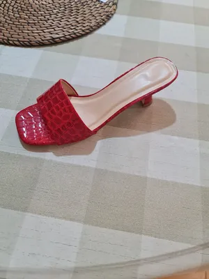 ‏مع كعب ‏.‏ أخرى ‏.‏ 39‏3