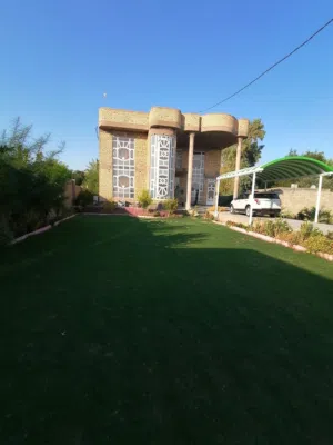 دار درجة أولى وبستان مثمر