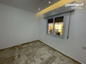 شقة للبيع في 11 يونيو قرب مصحة سيول وخدمات السريع موقع سكني ممتاز